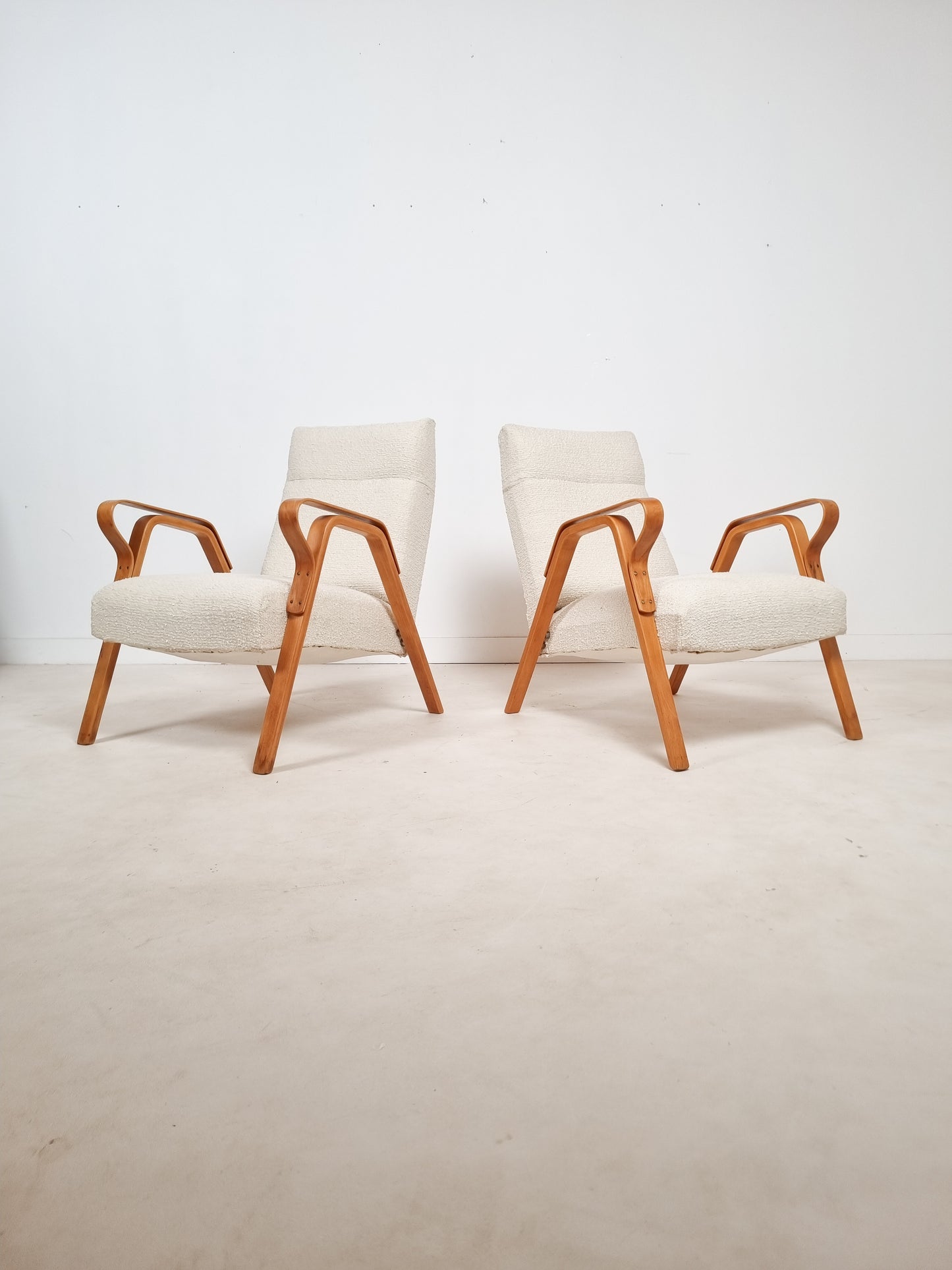 Fauteuil (2 disponibles) par Frantisek Jirak