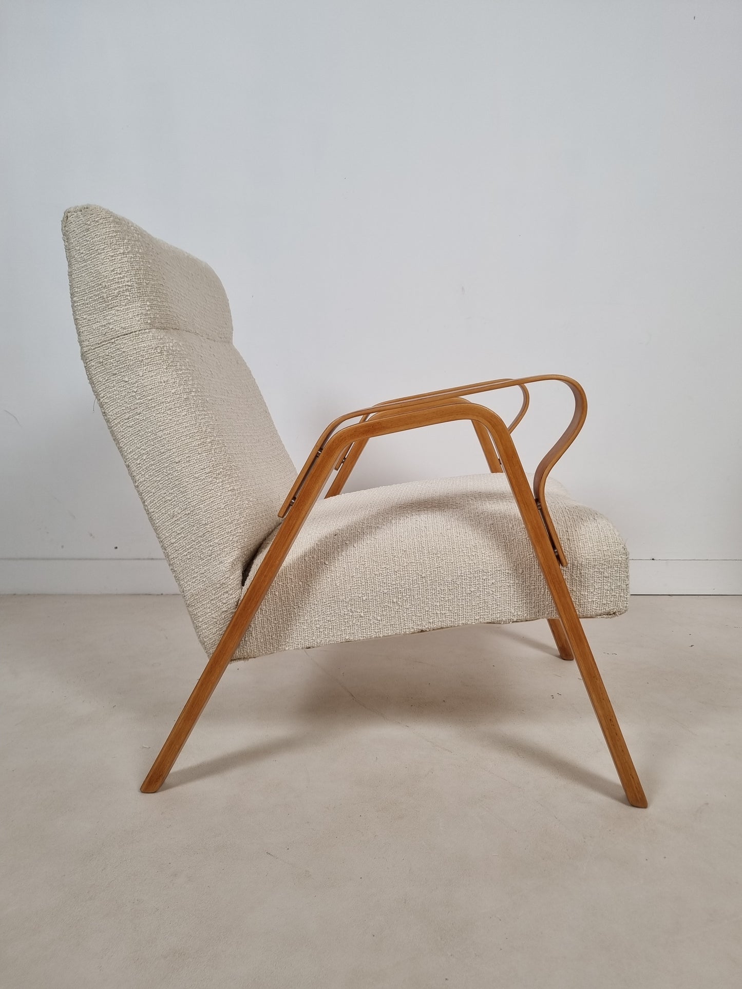 Fauteuil (2 disponibles) par Frantisek Jirak