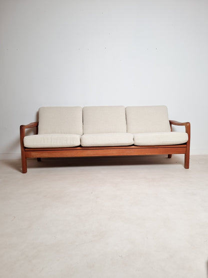 Banquette scandinave par Juul Kristensen