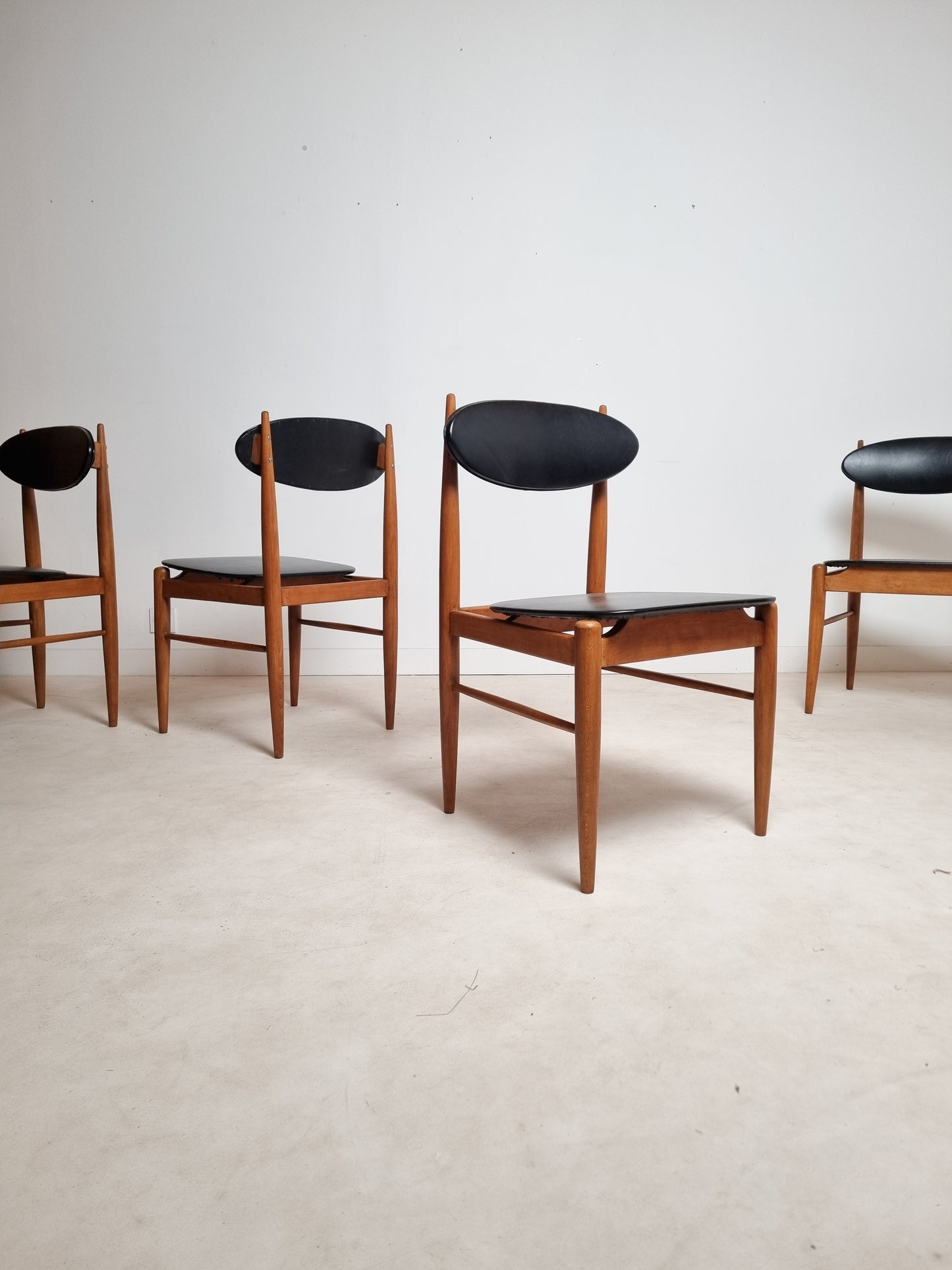 Ensemble de 4 chaises scandinaves