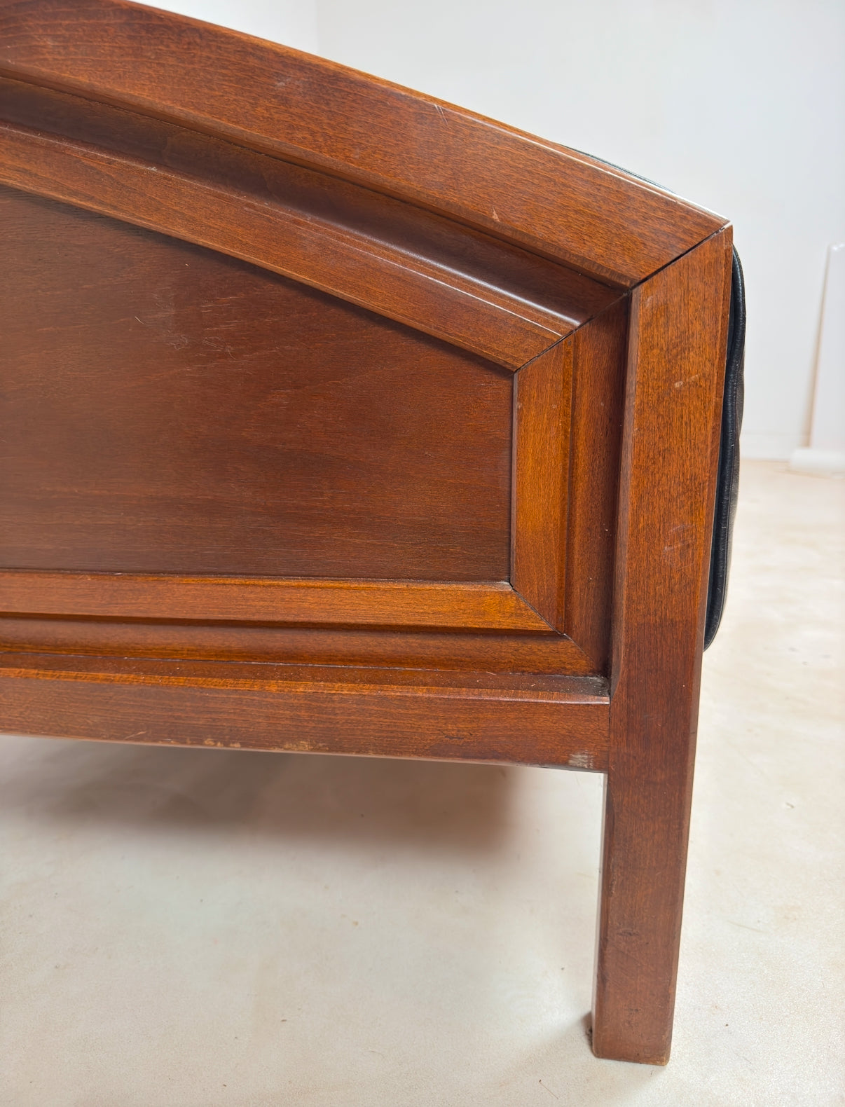 Canapé dans le goût de Tobia Scarpa