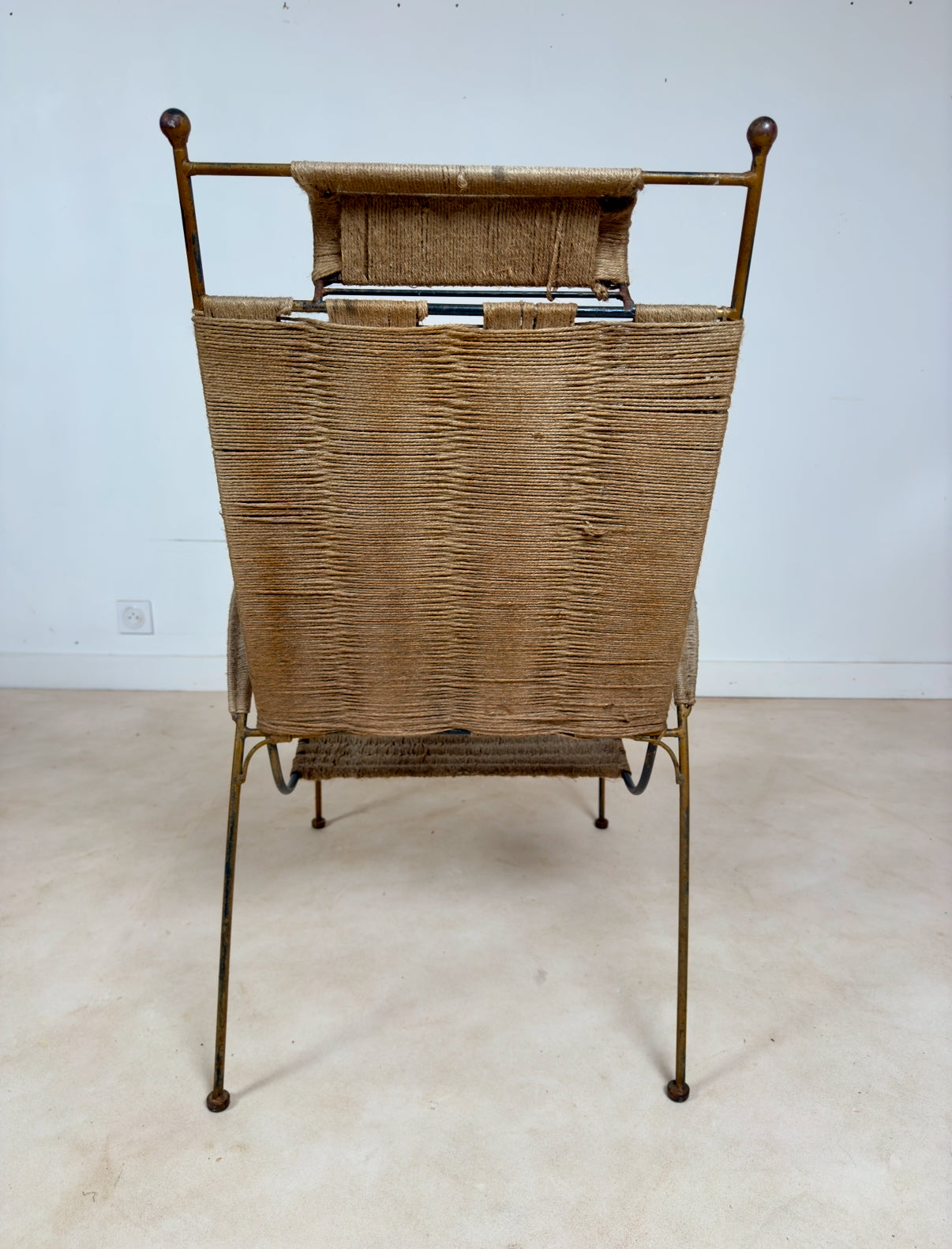 Fauteuil en métal et cordes