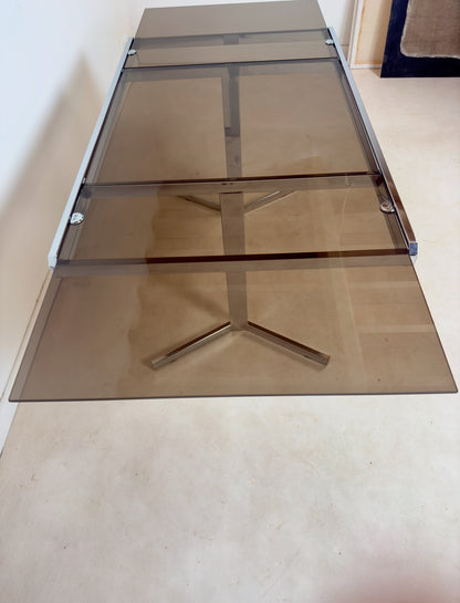 Table de salon a rallonges intégrées par Roche & Bobois