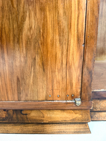Buffet moderniste asymétrique des années 30