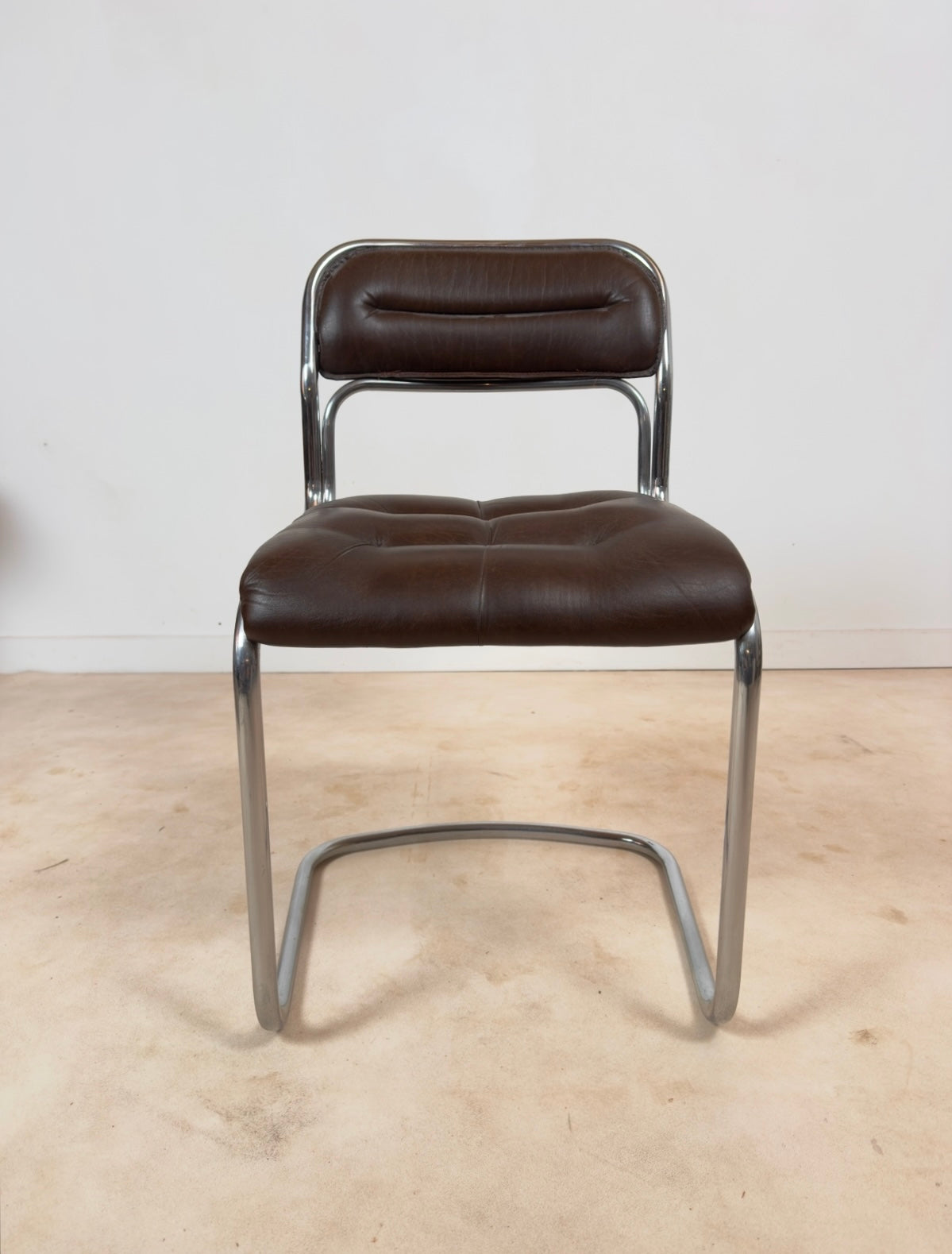 Ensemble de 4 chaises de l’ère Space âge