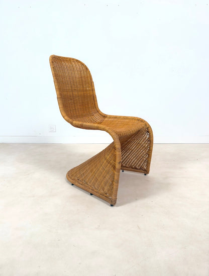Chaise en rotin dans le goût de Verner Pantin