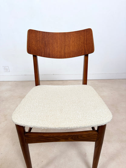 Ensemble de 4 chaises scandinaves en teck