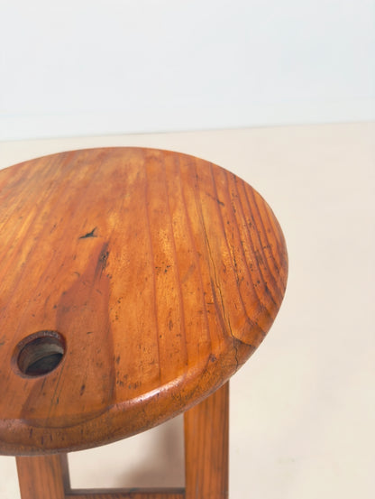 Tabouret pliant par Roger Talon