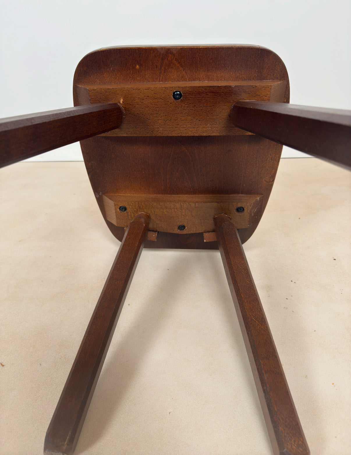 Chaise brutaliste
