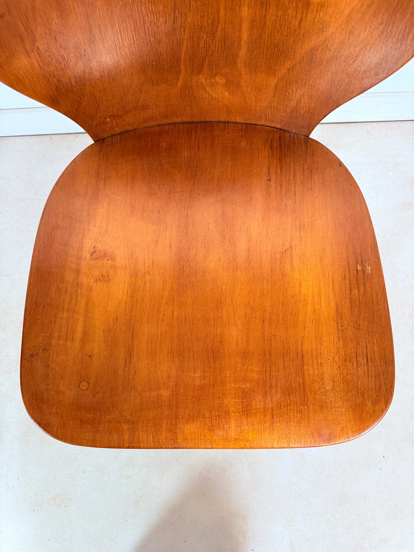 Ensemble de 4 chaises attribuées à Max Bill