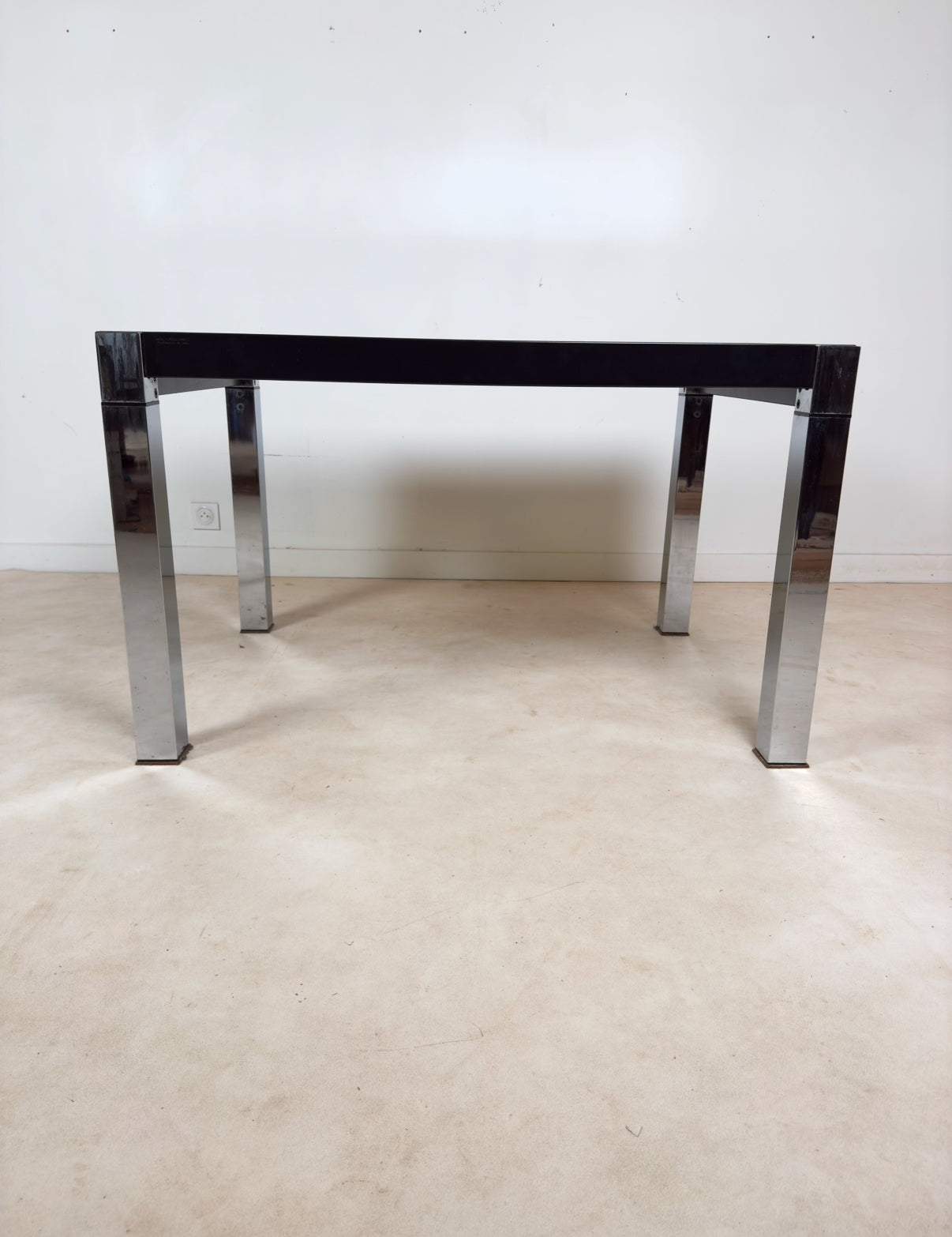 Table à rallonges intégrées « La Metal  »