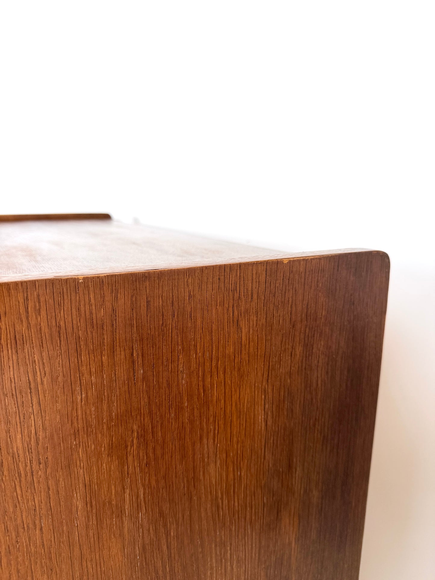 Commode vintage
