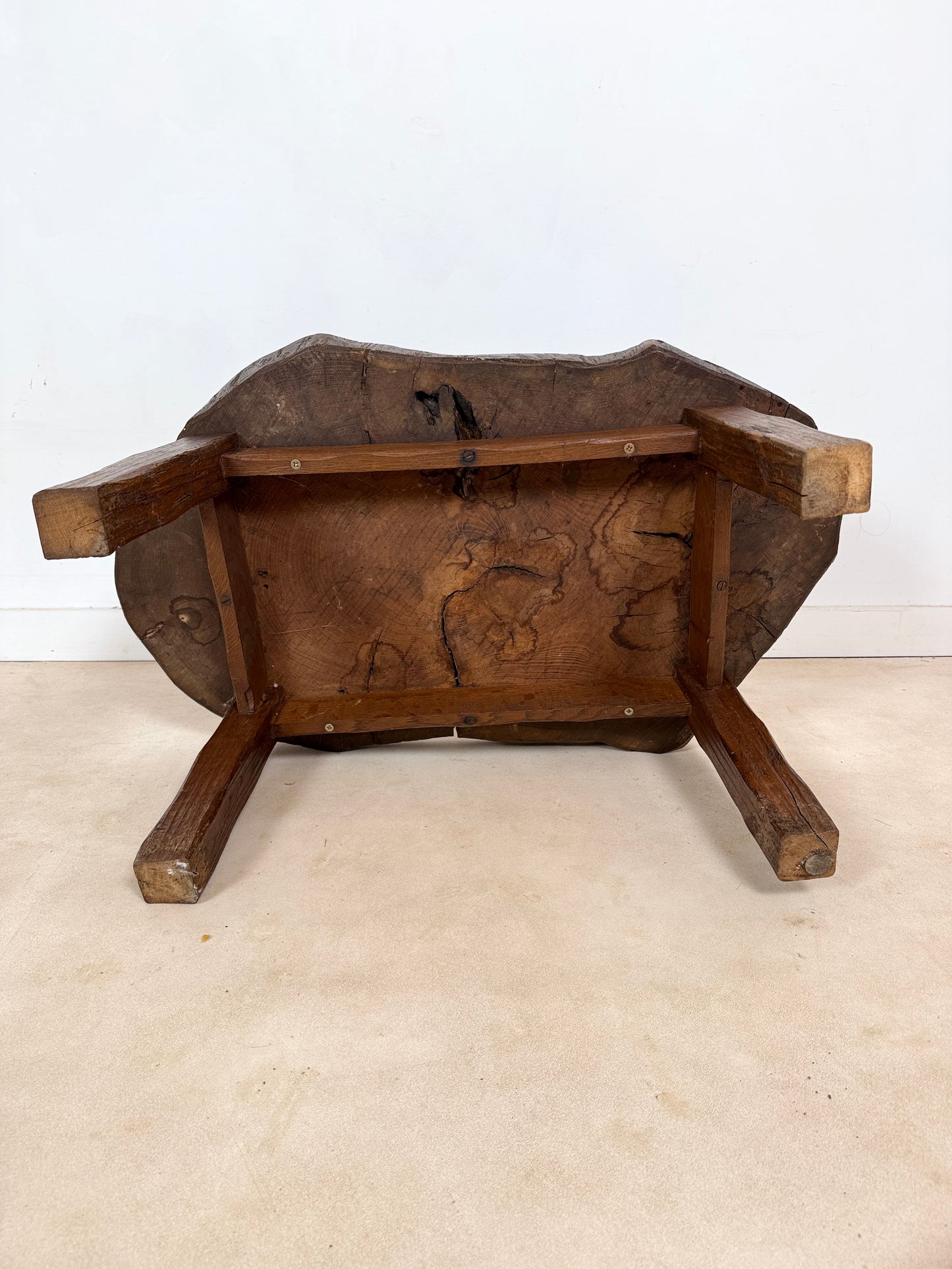 Table basse brutaliste