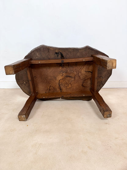 Table basse brutaliste