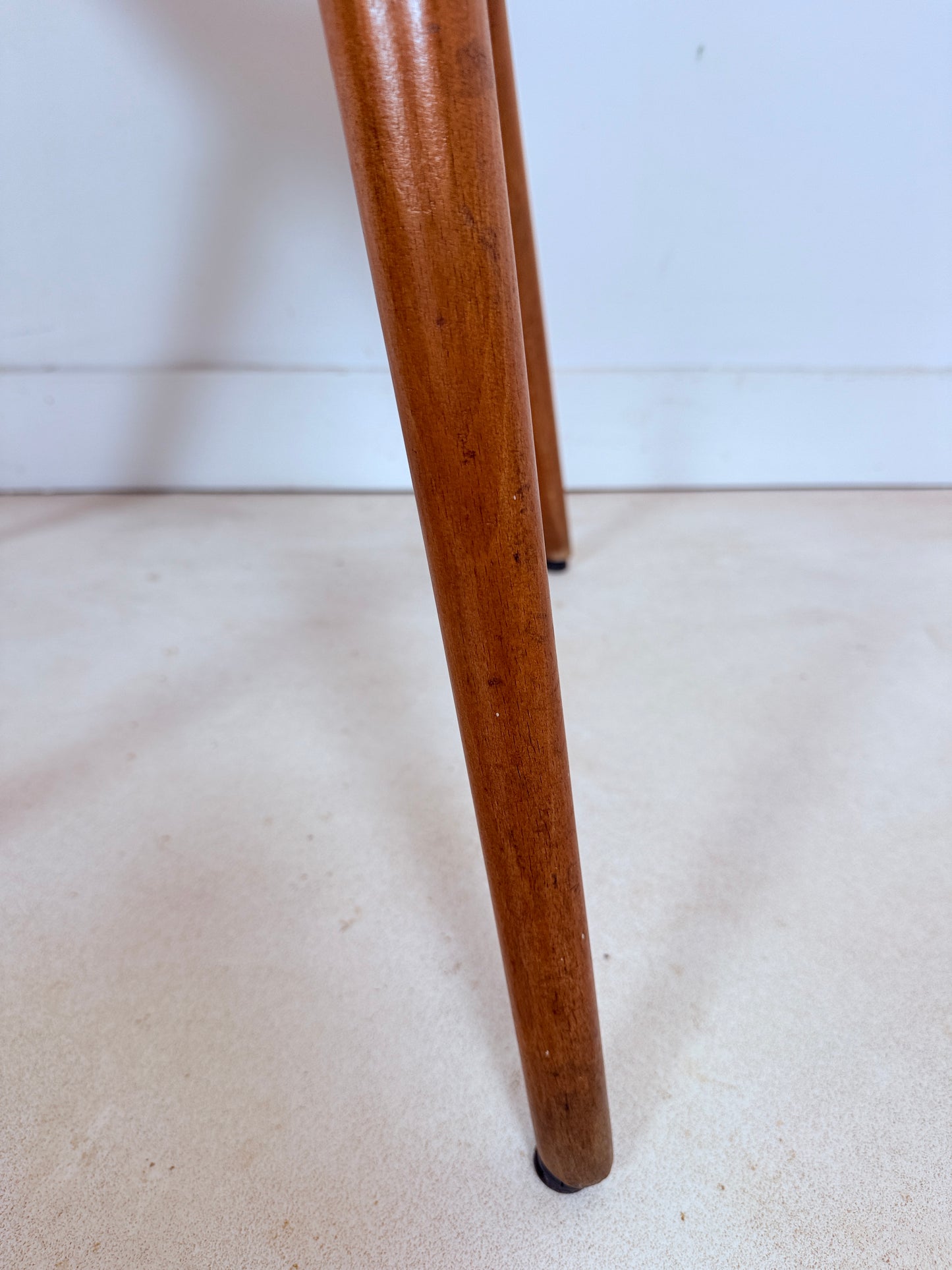 Ensemble de 4 chaises attribuées à Max Bill