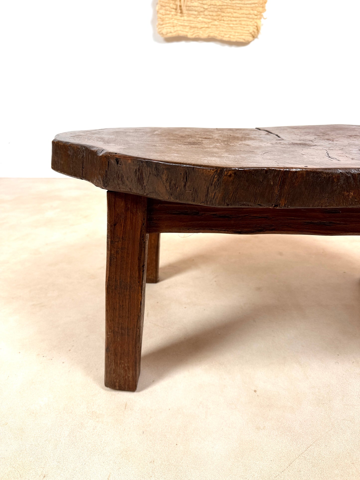 Table basse brutaliste