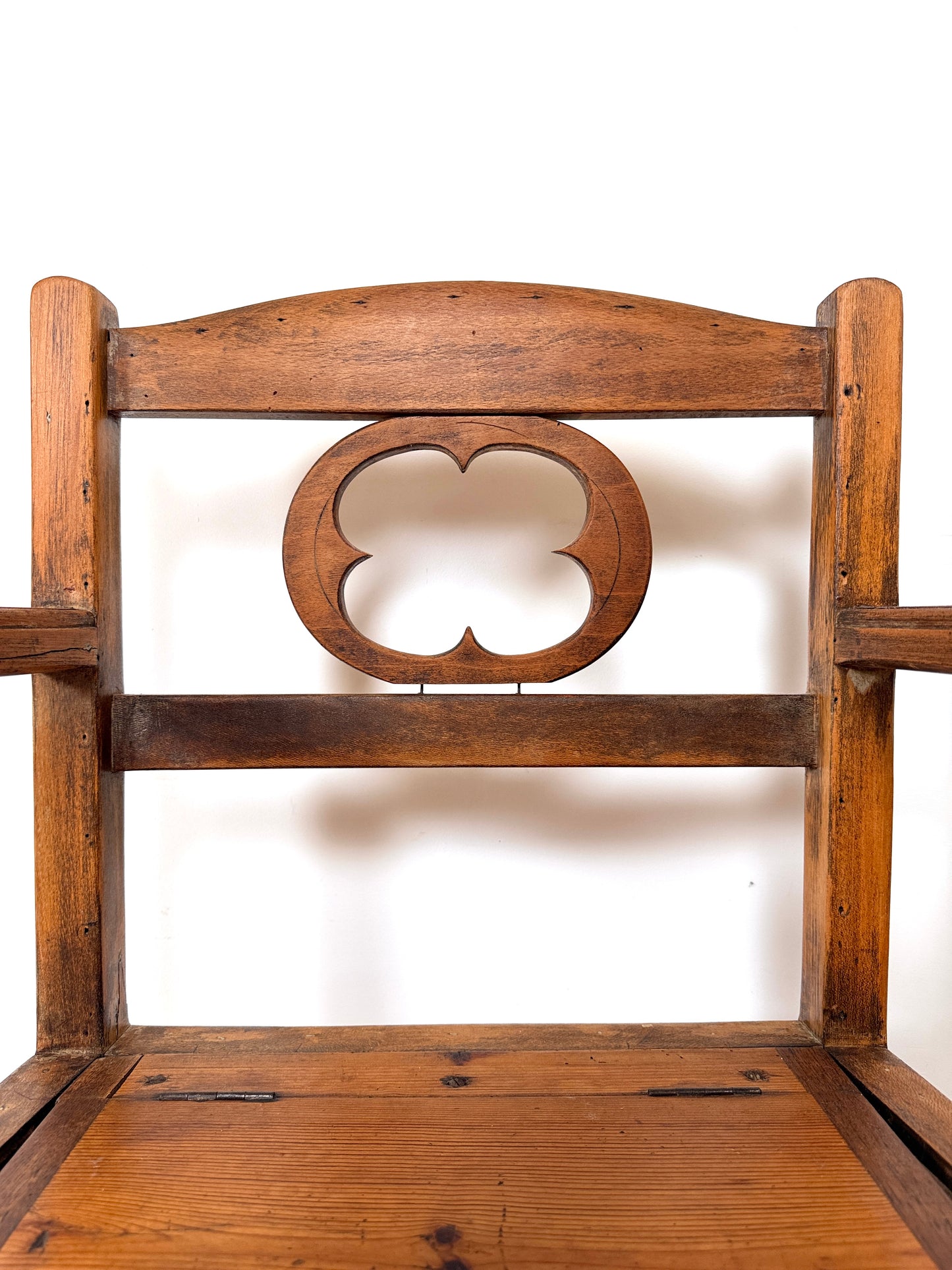 Chaise d’aisance ancienne