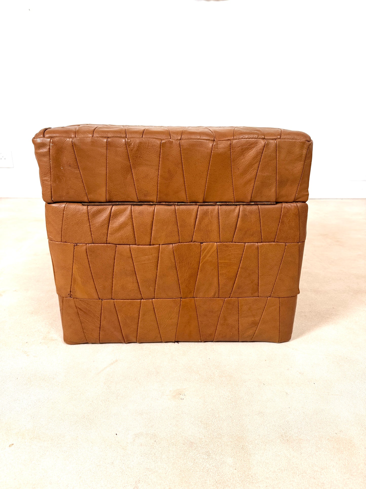 Pouf coffre de rangement style De Sede