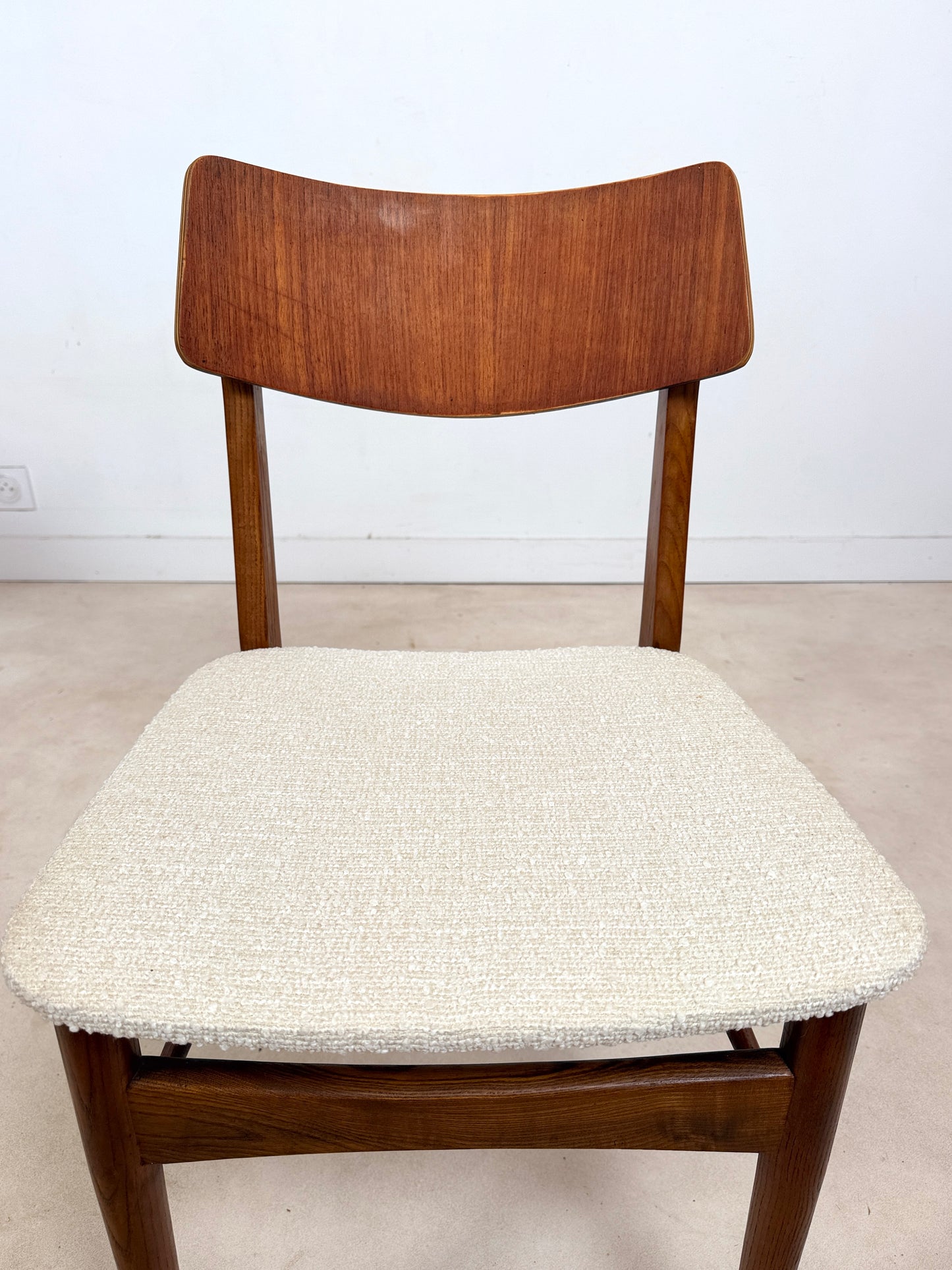 Ensemble de 4 chaises scandinaves en teck