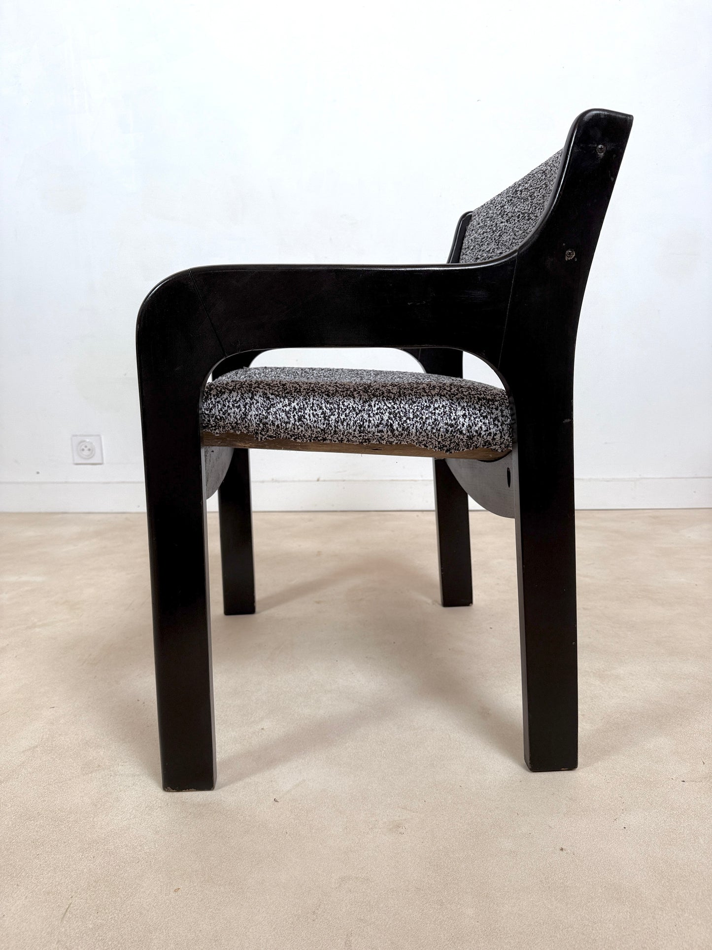 Chaise dans le goût de Eero Aarnio