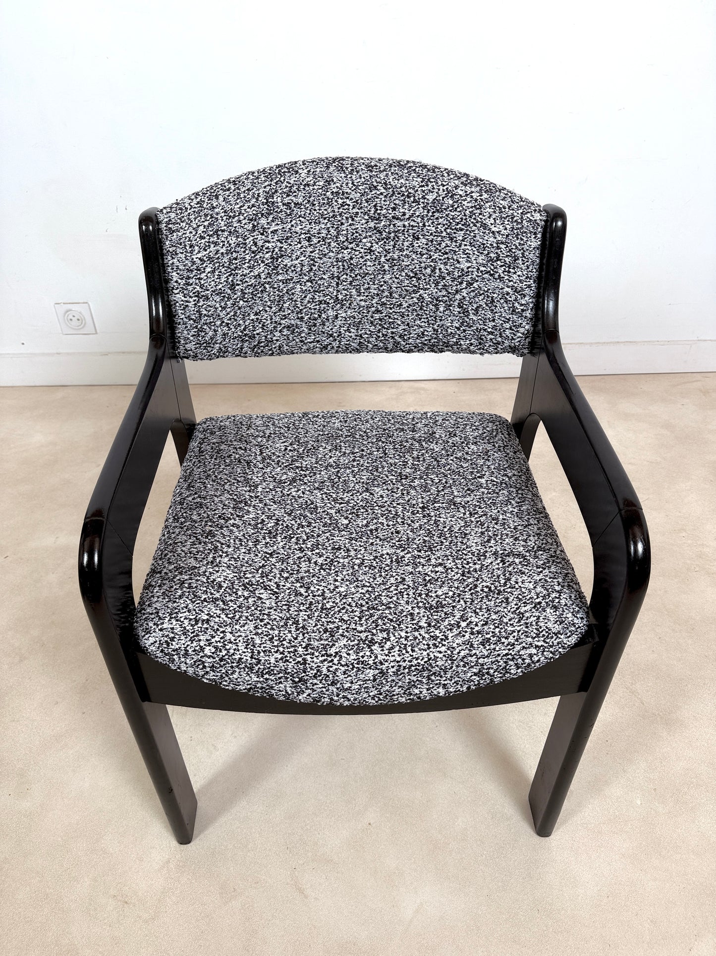 Chaise dans le goût de Eero Aarnio