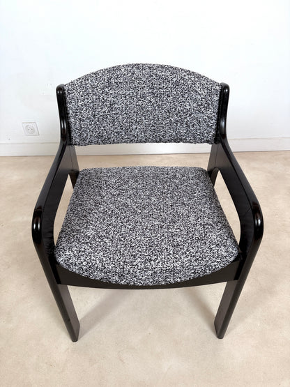 Chaise dans le goût de Eero Aarnio