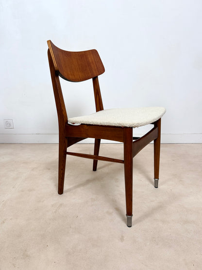 Ensemble de 4 chaises scandinaves en teck
