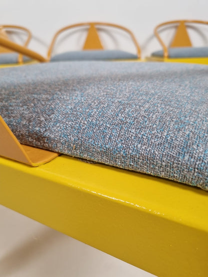 Chaise dans le goût de Memphis Milano