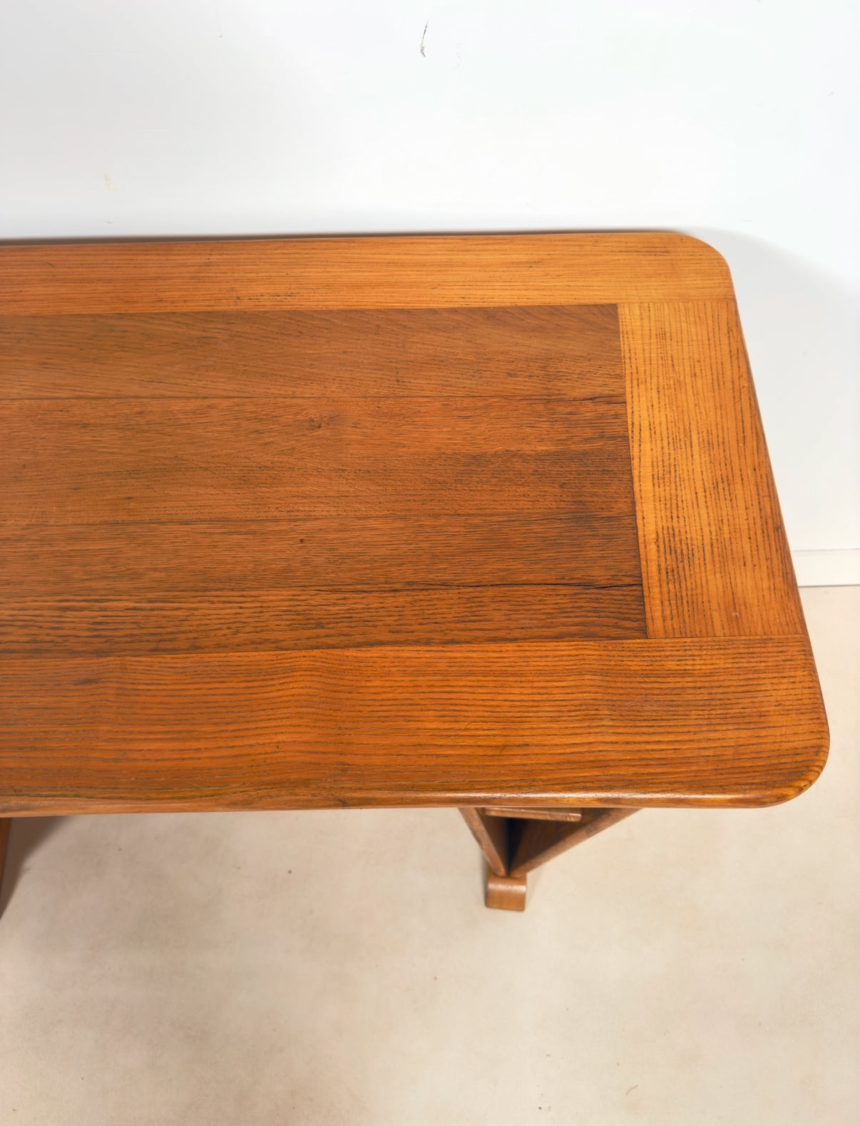 Console aux accents art déco