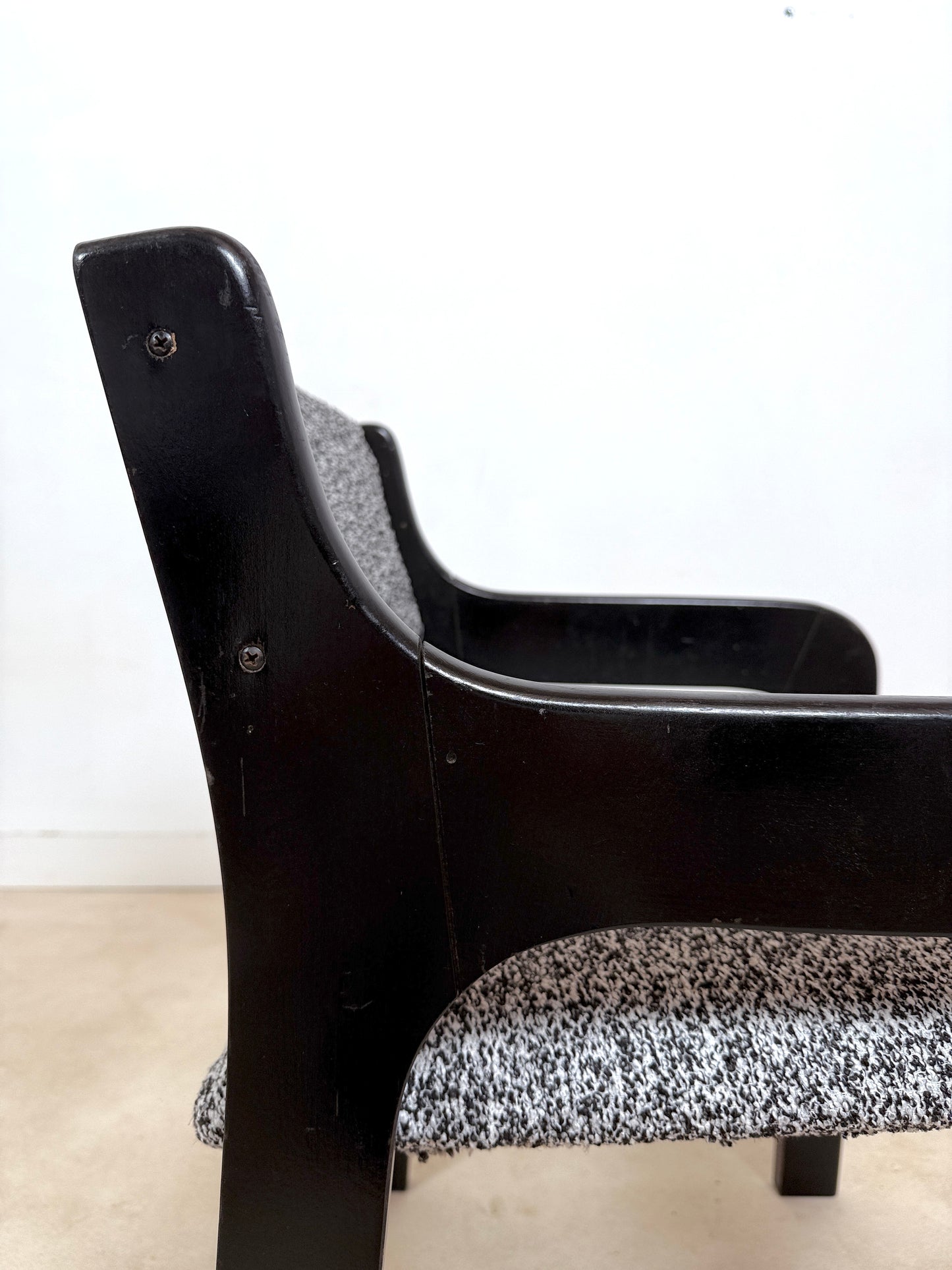 Chaise dans le goût de Eero Aarnio