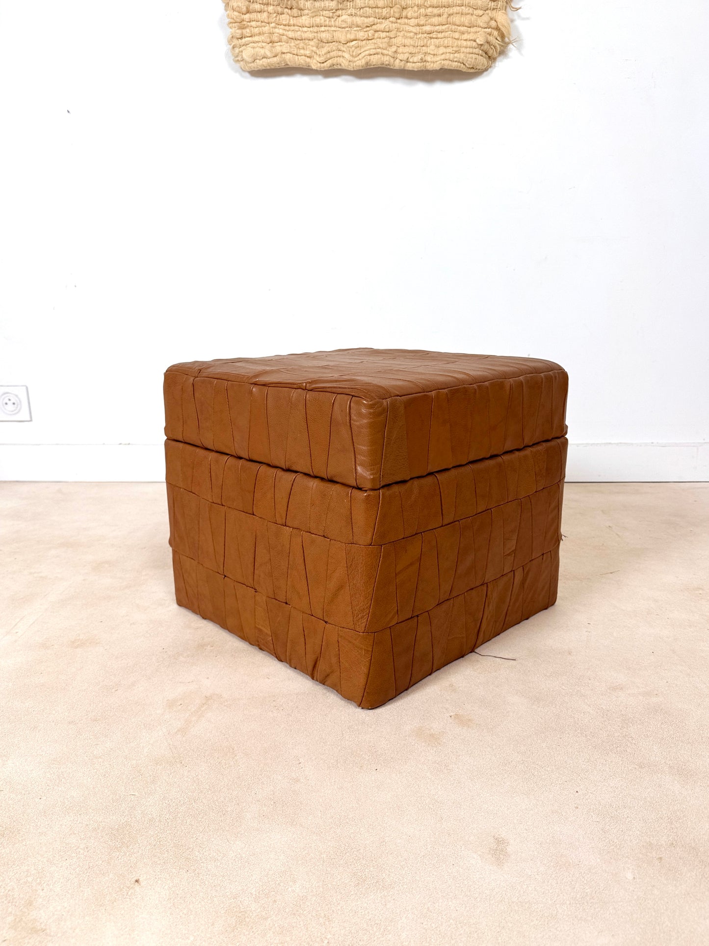 Pouf coffre de rangement style De Sede