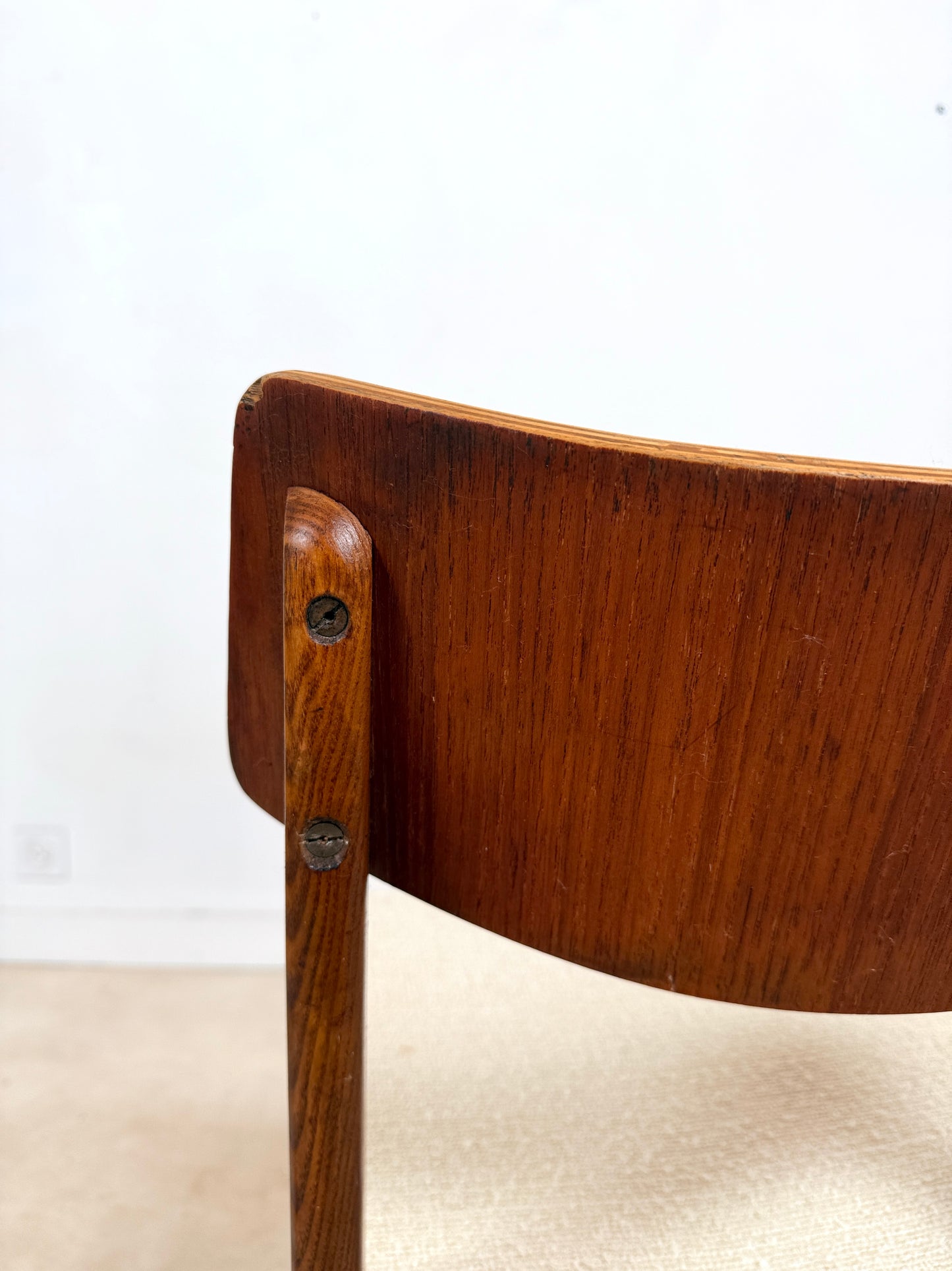 Ensemble de 4 chaises scandinaves en teck