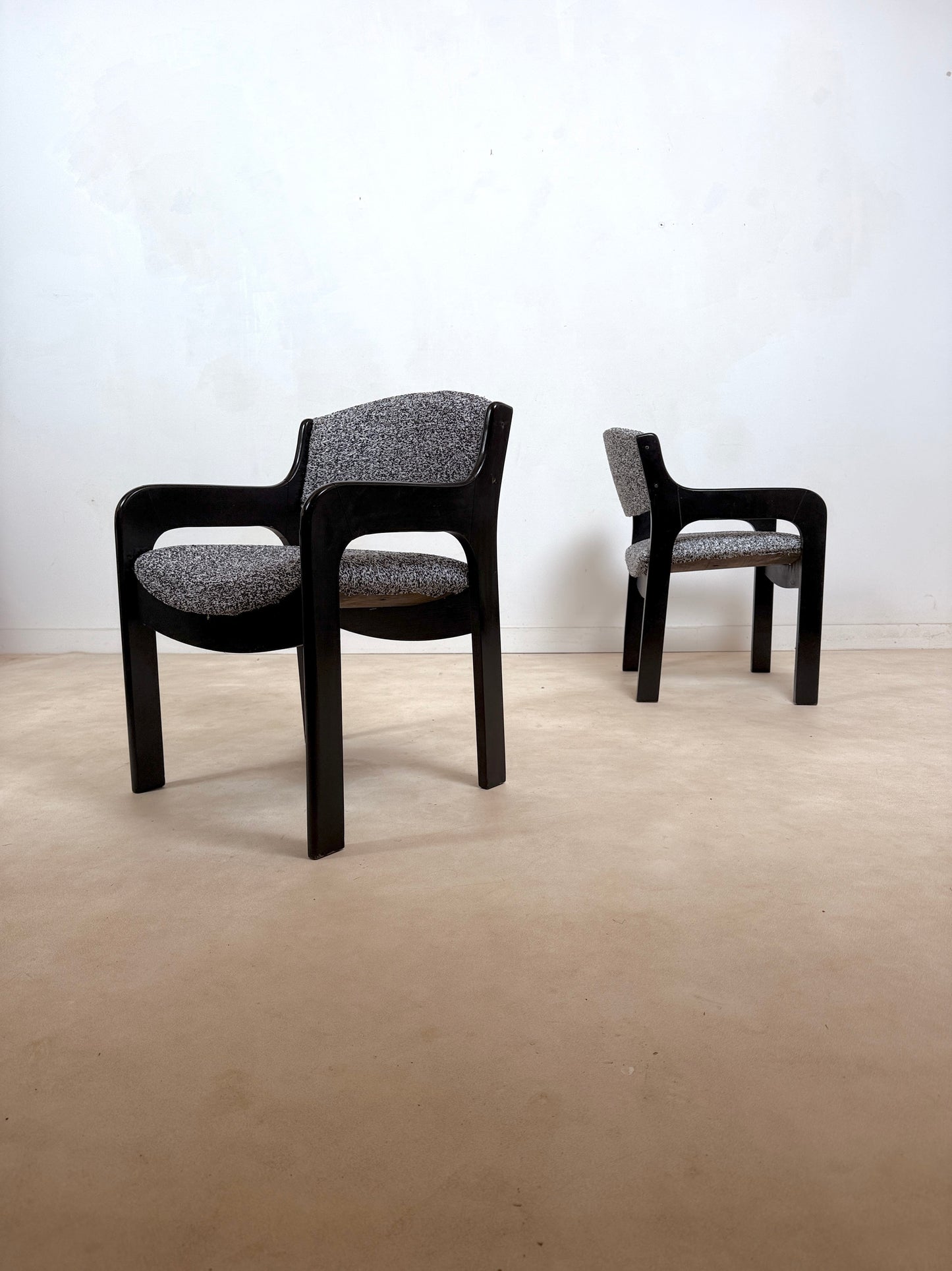 Chaise dans le goût de Eero Aarnio