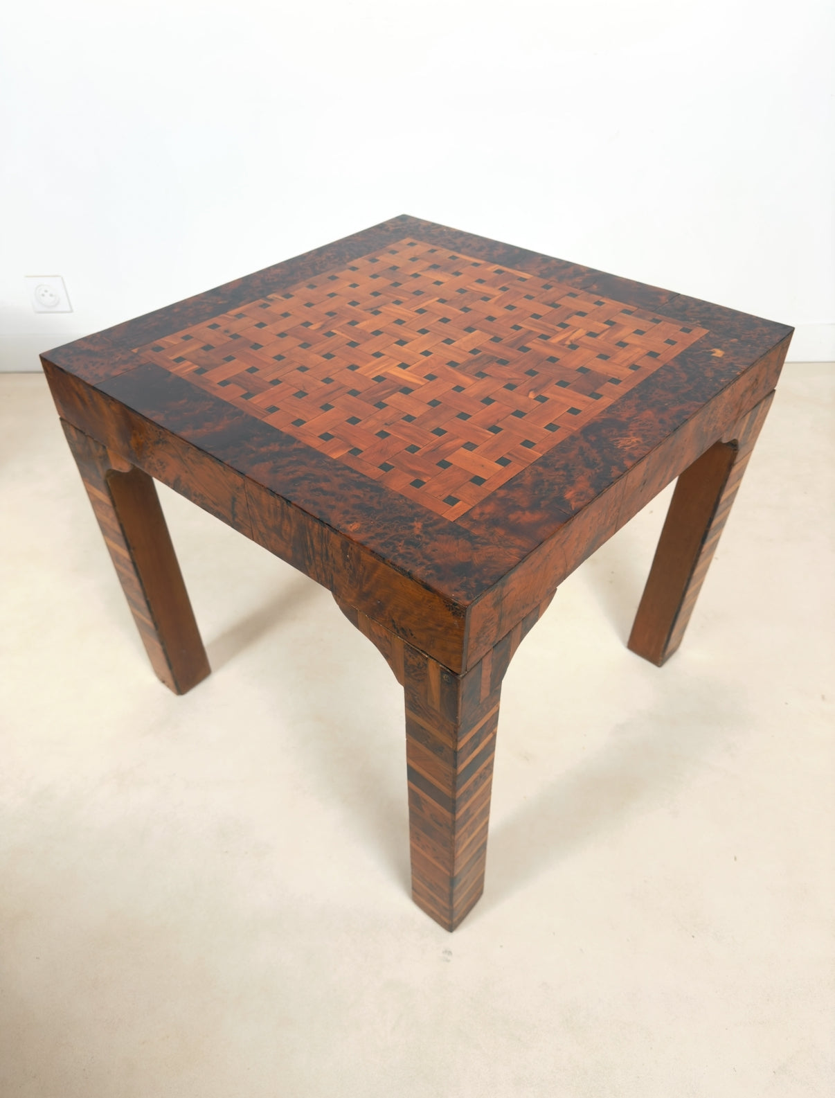 Table d’appoint art déco en bois de thuya