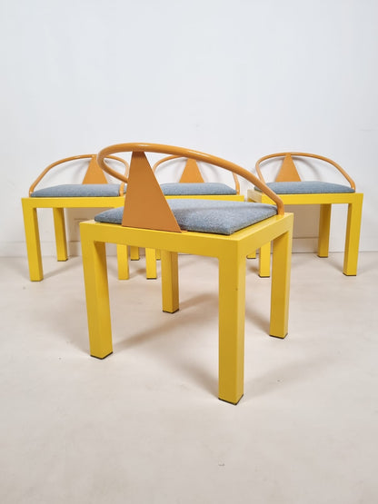 Chaise dans le goût de Memphis Milano
