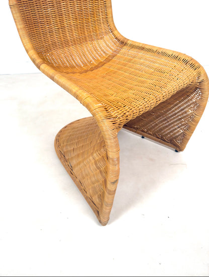 Chaise en rotin dans le goût de Verner Pantin