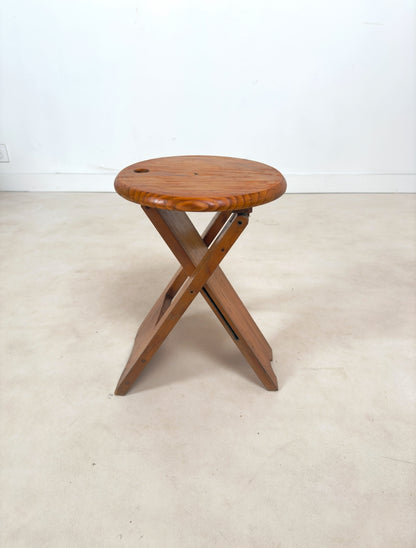 Tabouret pliant par Roger Talon