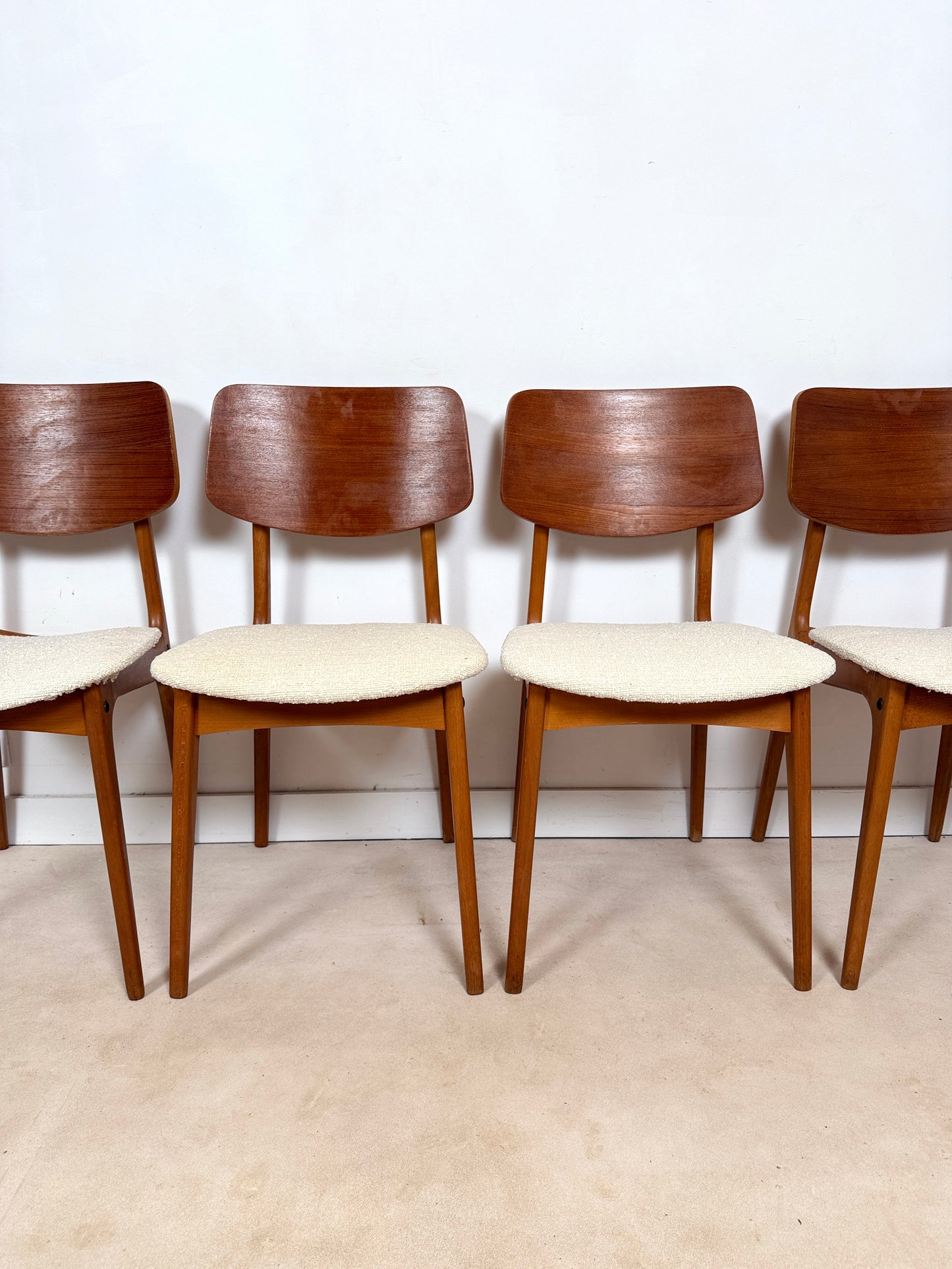 Ensemble de 4 chaises des années 60