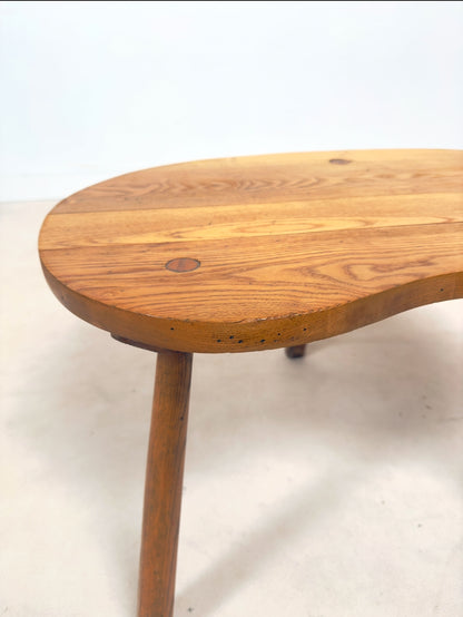 Table basse de forme libre