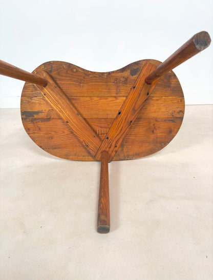 Table basse de forme libre