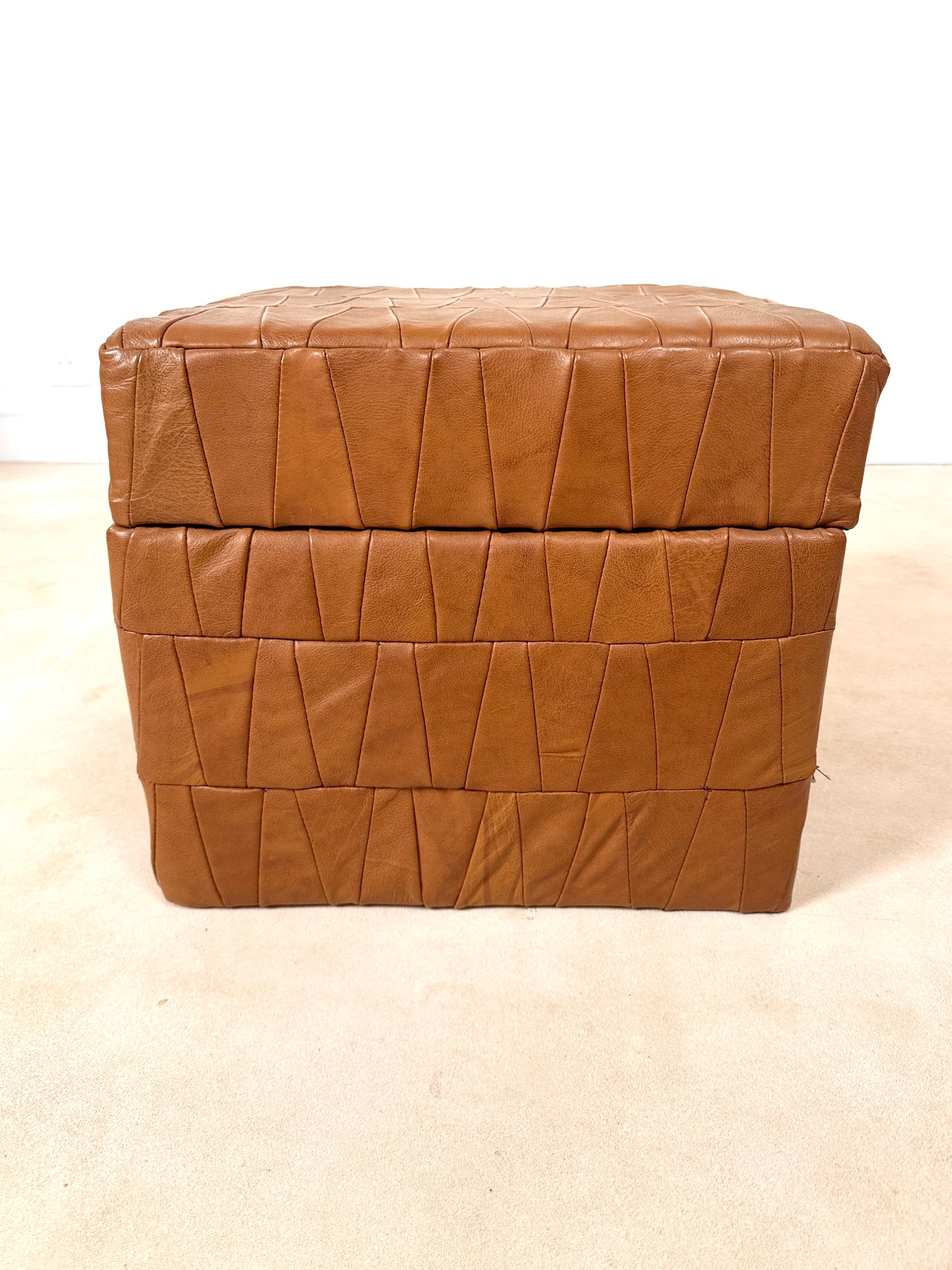 Pouf coffre de rangement style De Sede