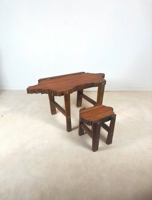 Bureau architectural et son tabouret