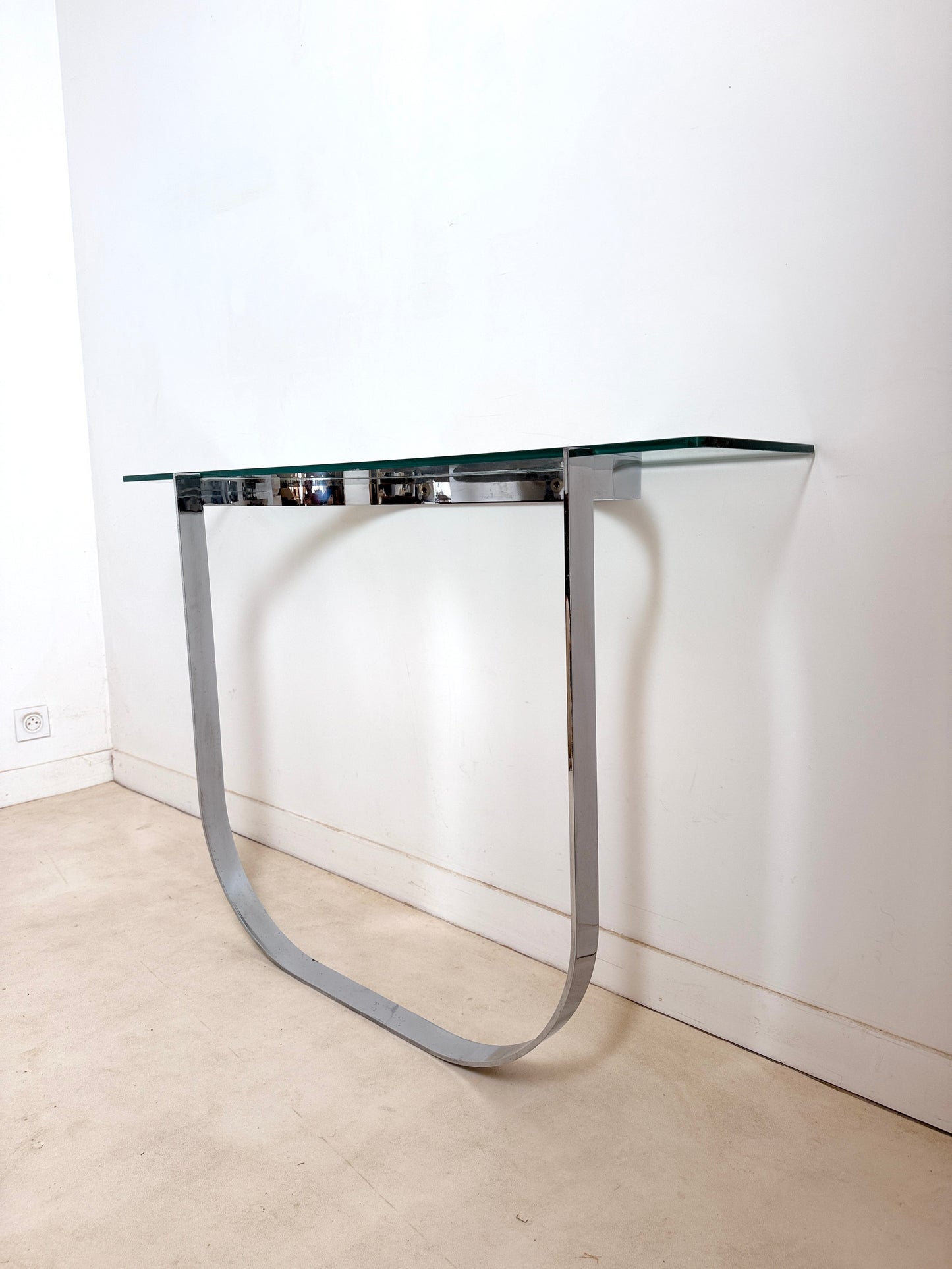 Console moderniste en métal chromé et verre
