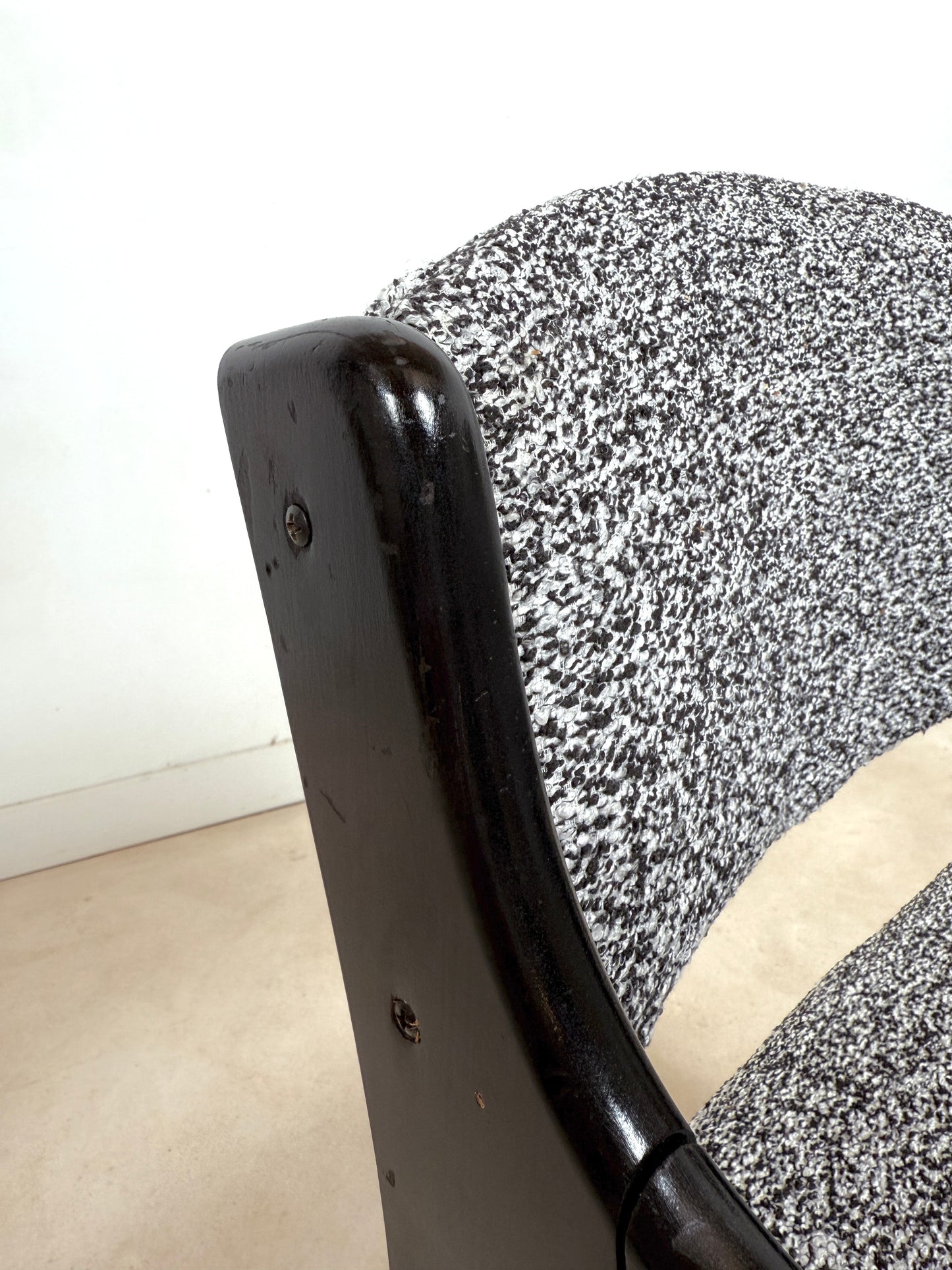 Chaise dans le goût de Eero Aarnio