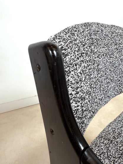 Chaise dans le goût de Eero Aarnio