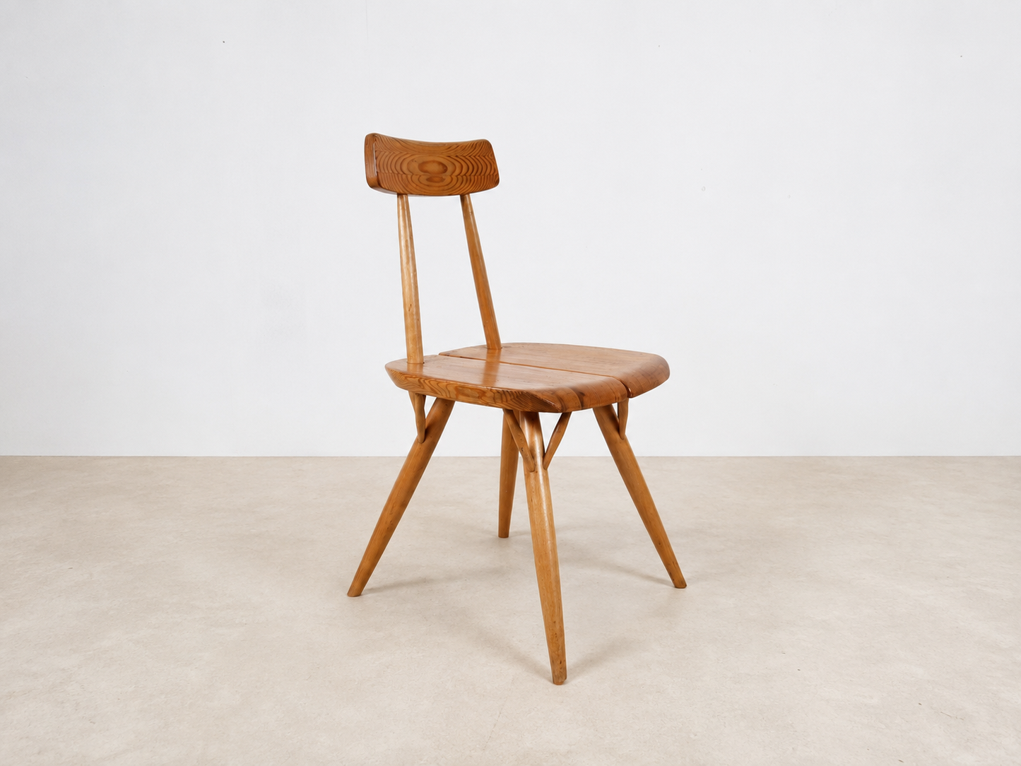 Chaise Pirka par Ilmari Tapiovaara