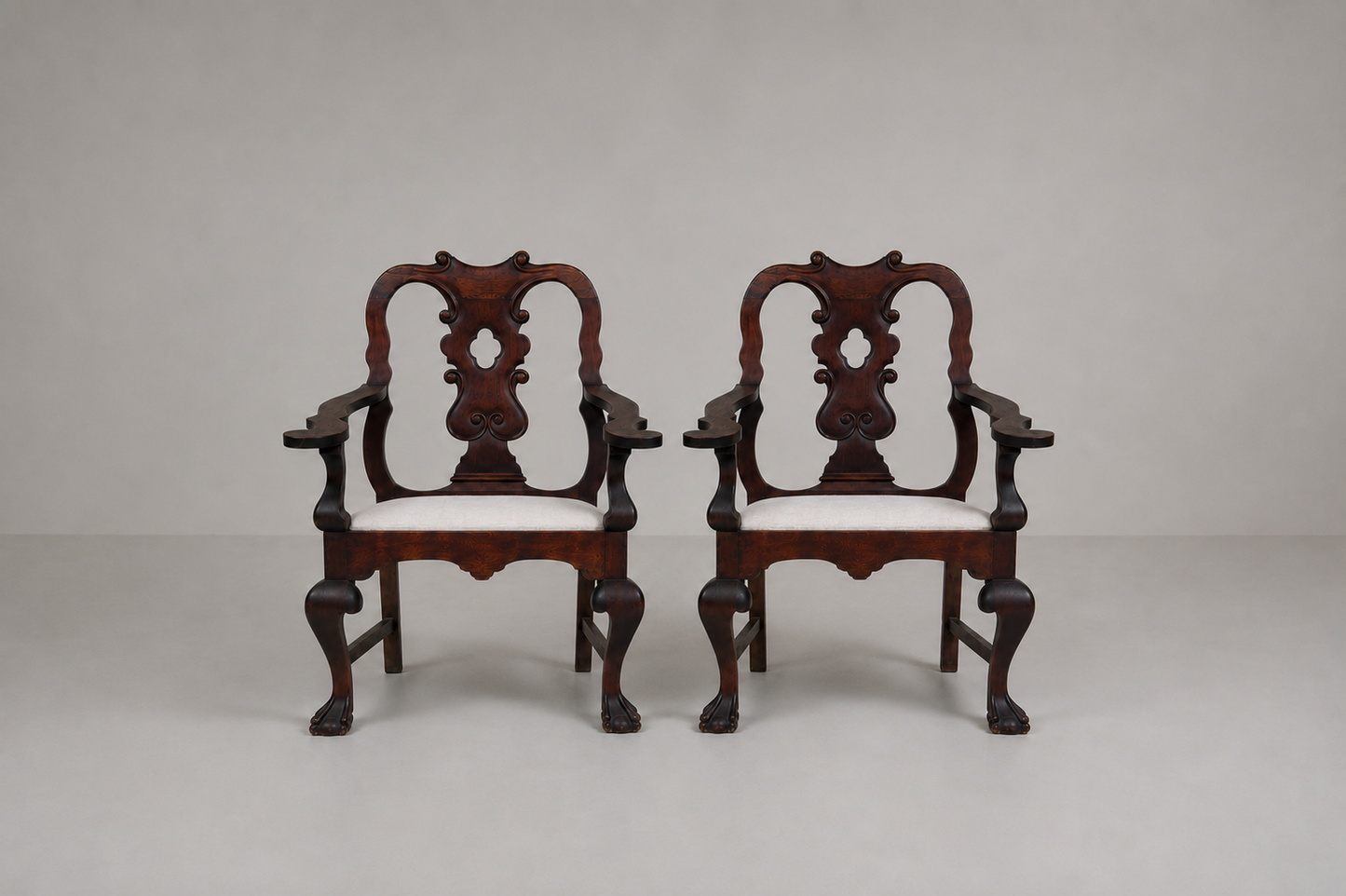 Paire de fauteuils « Chipendale »