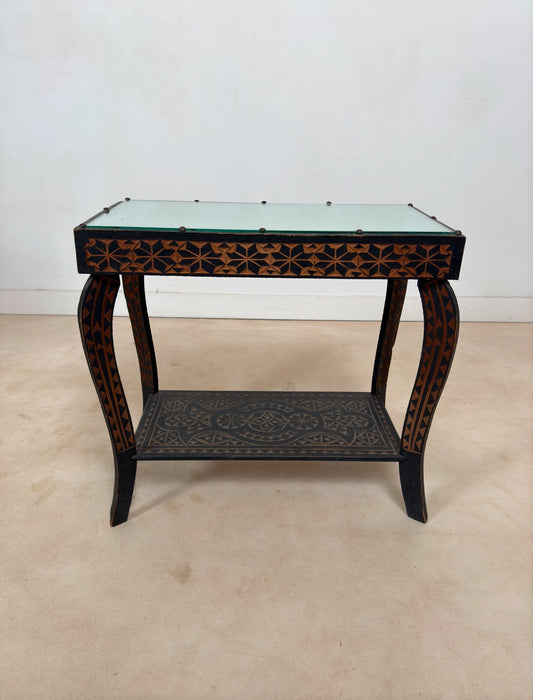 Table d’appoint ethnique