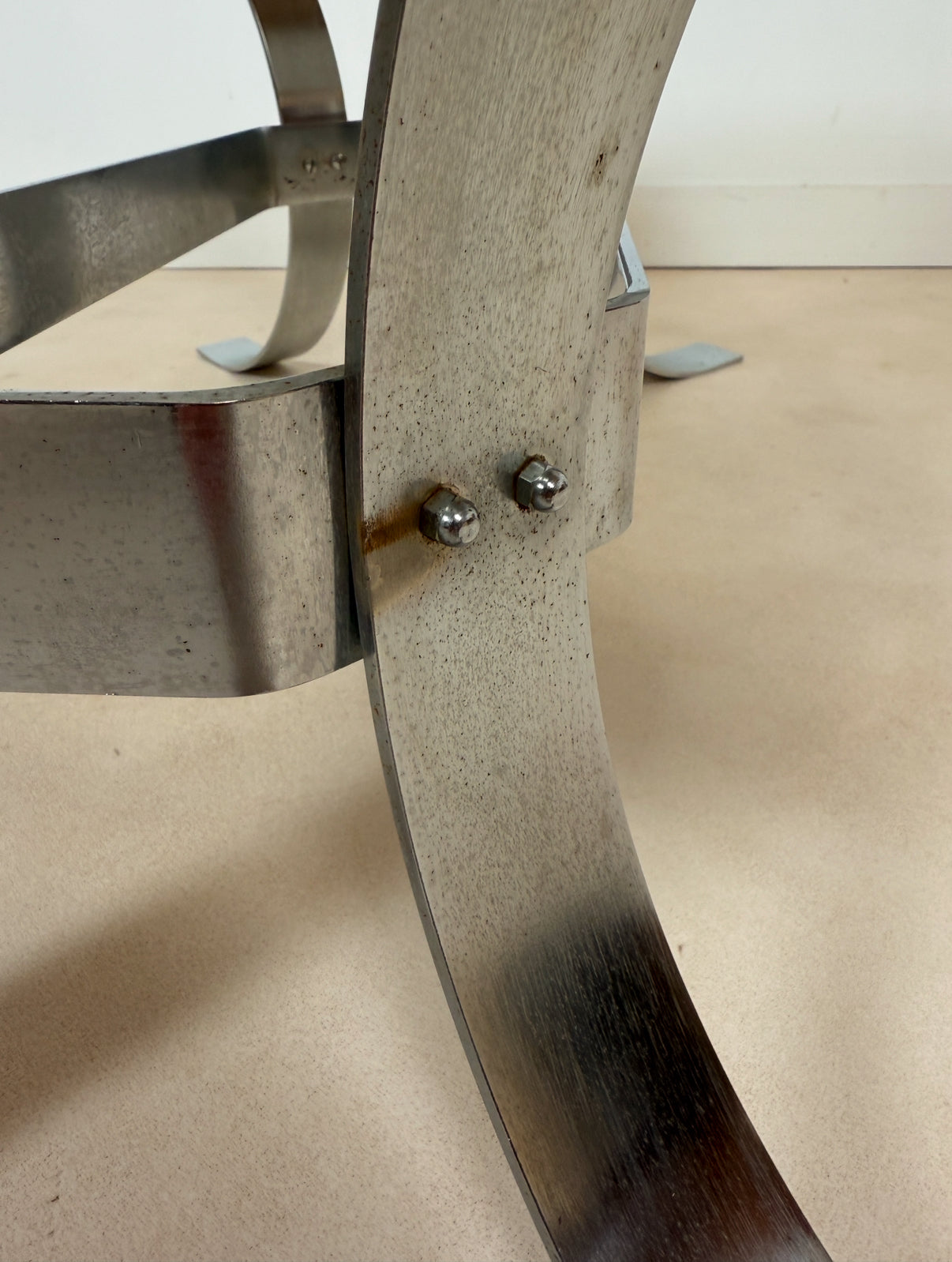 Table basse chromée