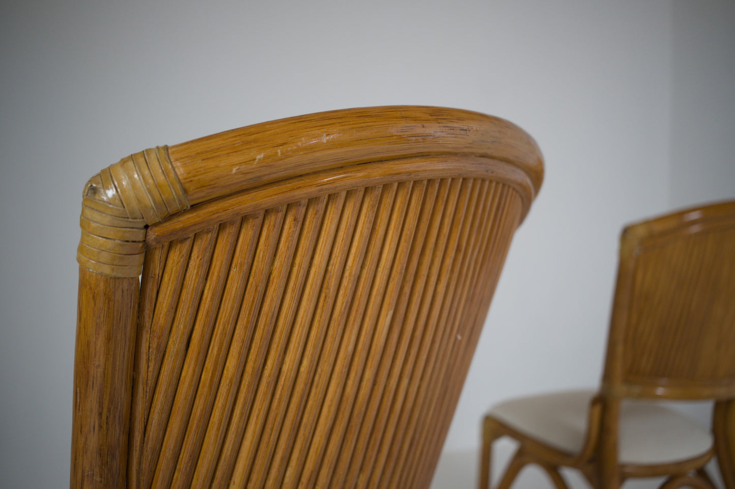Ensemble table et 4 chaises vintage en rotin esprit Riviera